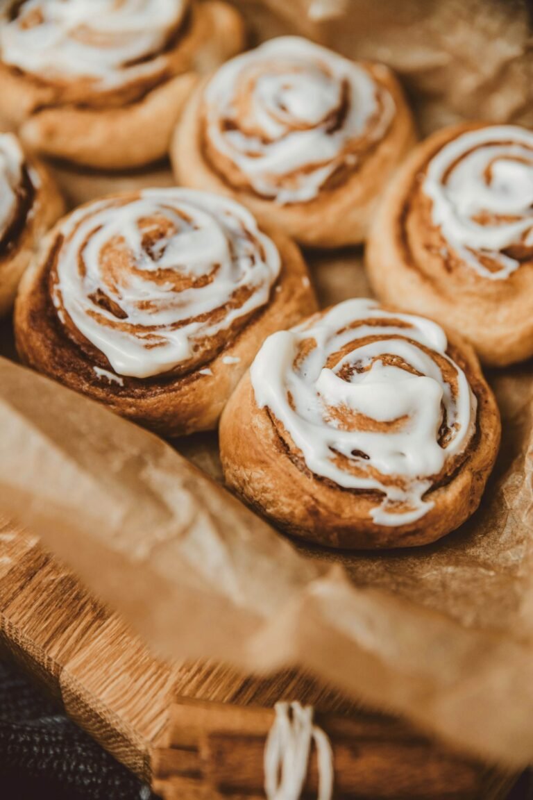 Perfect Cinnamon Buns with Sweet Glaze